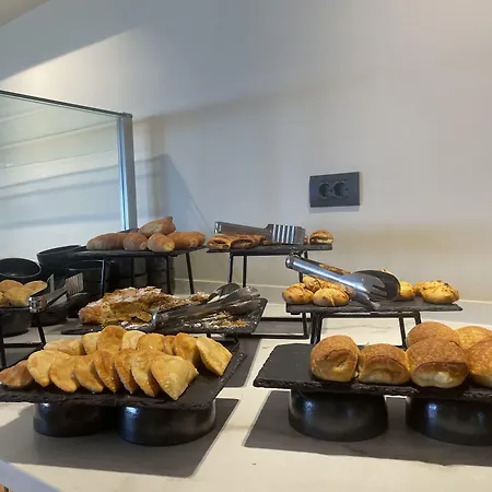 Minos Ambassador & - Adults Only